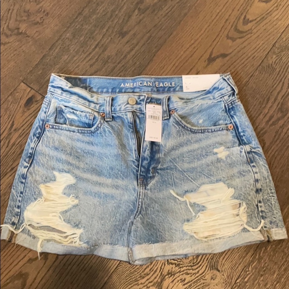 Women’s American eagle mom shorts size 6